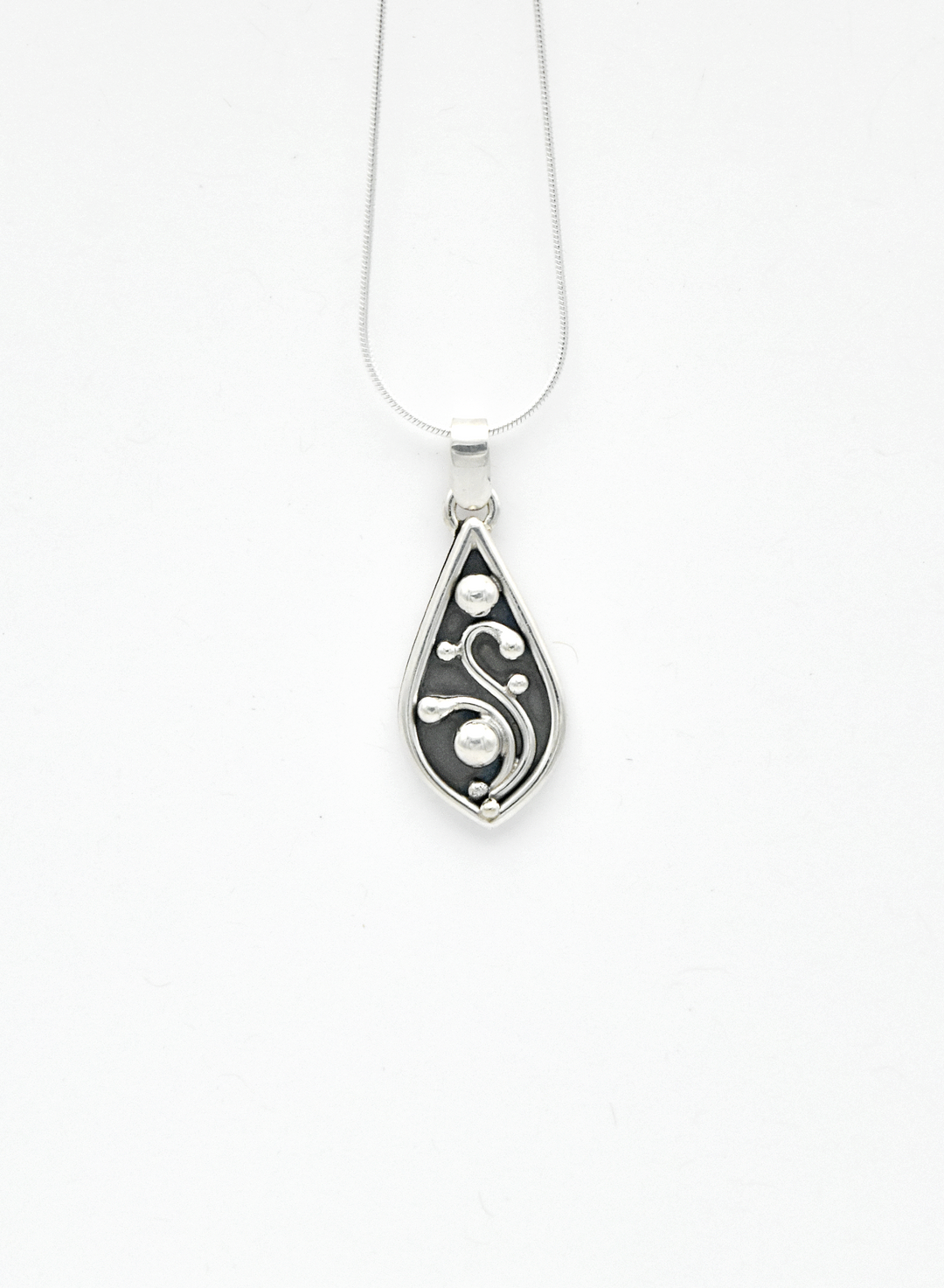 MP47 Large Garden Vine Earrings