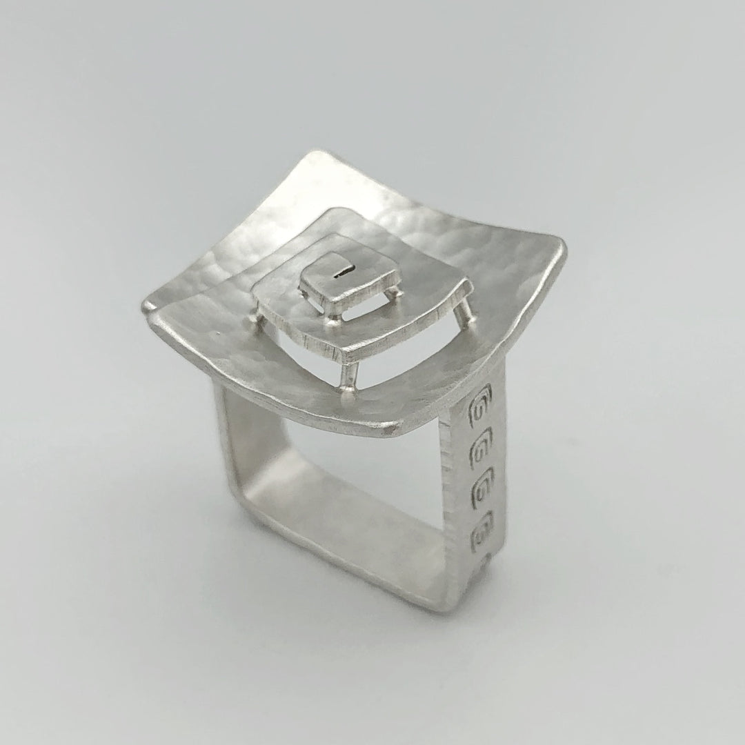 Square Spiral Torque Ring