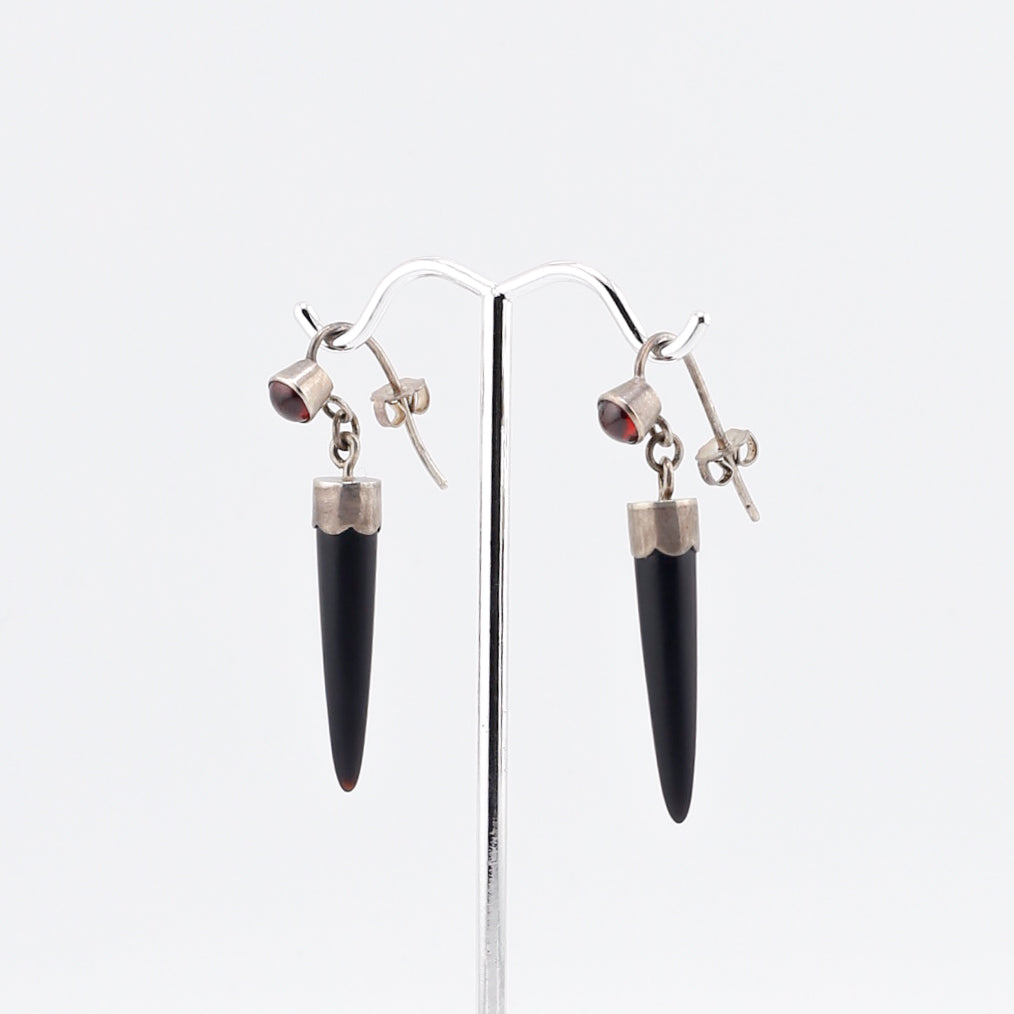Earrings, 18k w Sapphire & Ruby