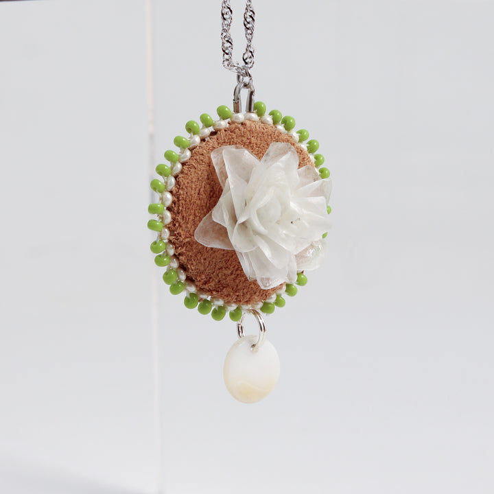 Fish Scale Flower Necklace