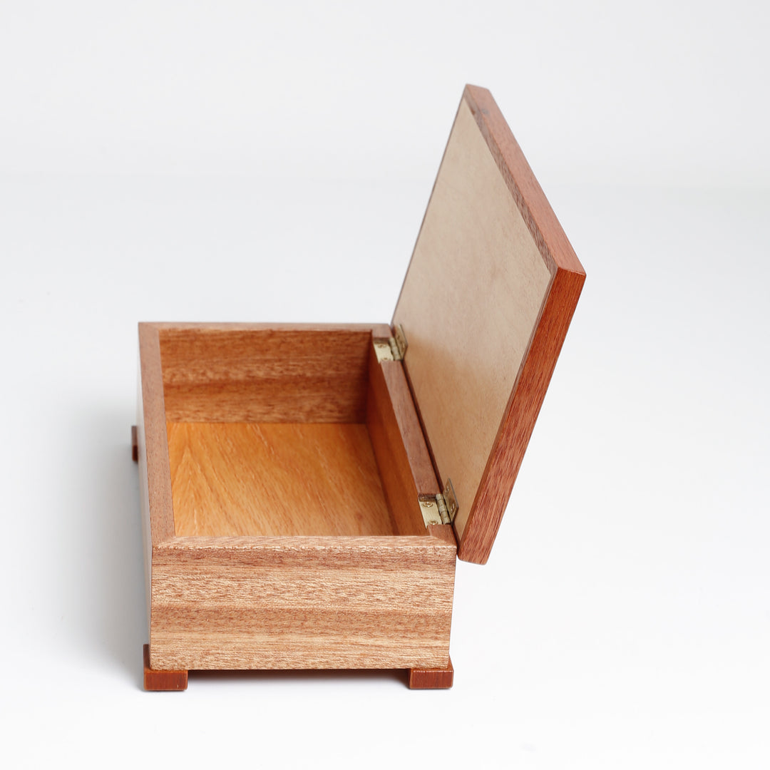 Shubert Meranti Box
