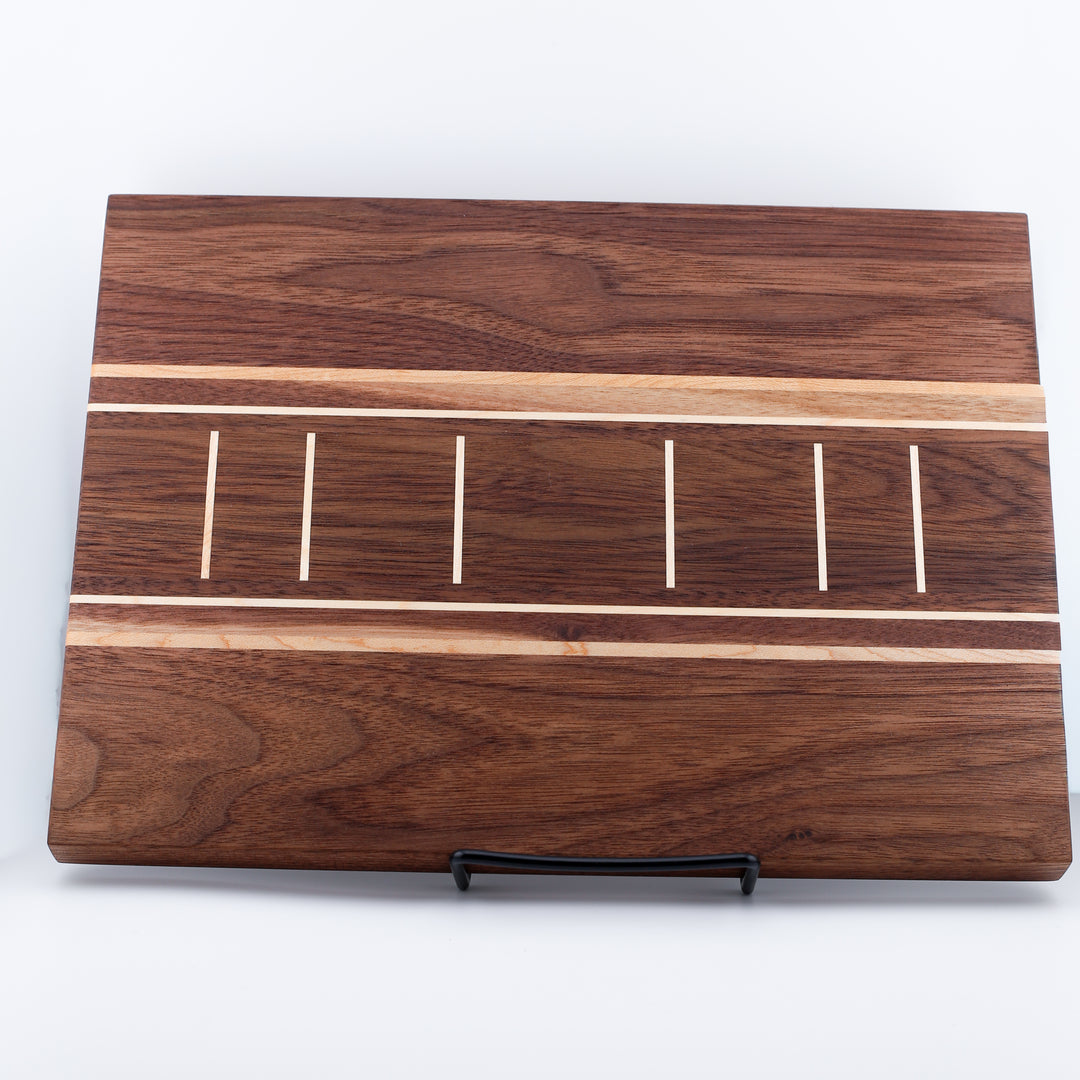 WALNUT WINGS - Serving Board