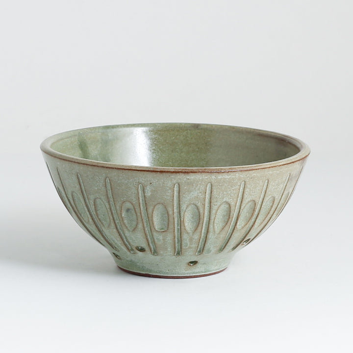 Carved Berry Bowl/Small Colander
