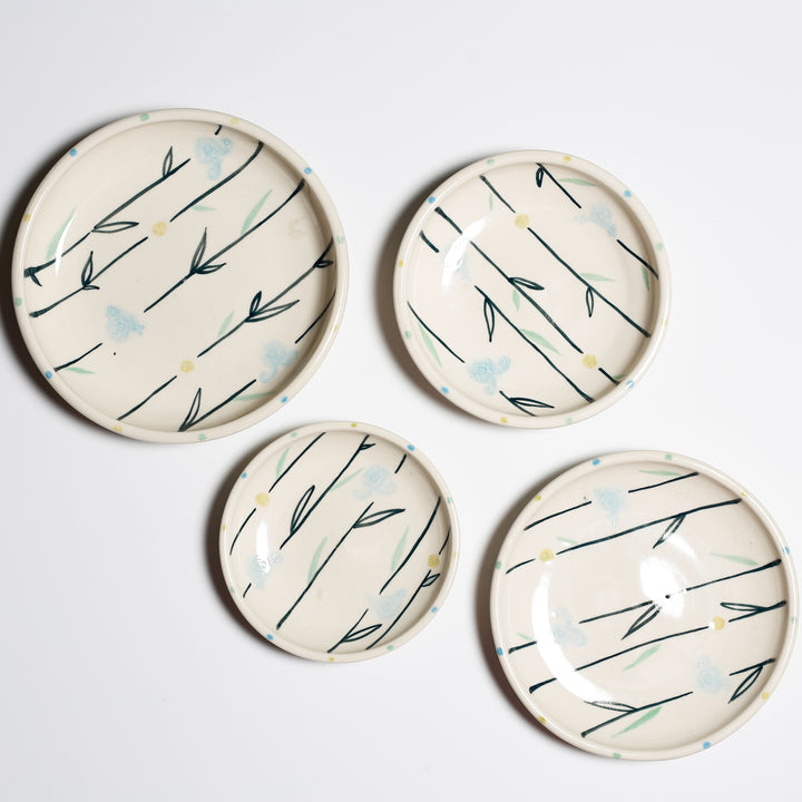 Blue Line Flower Plate Set