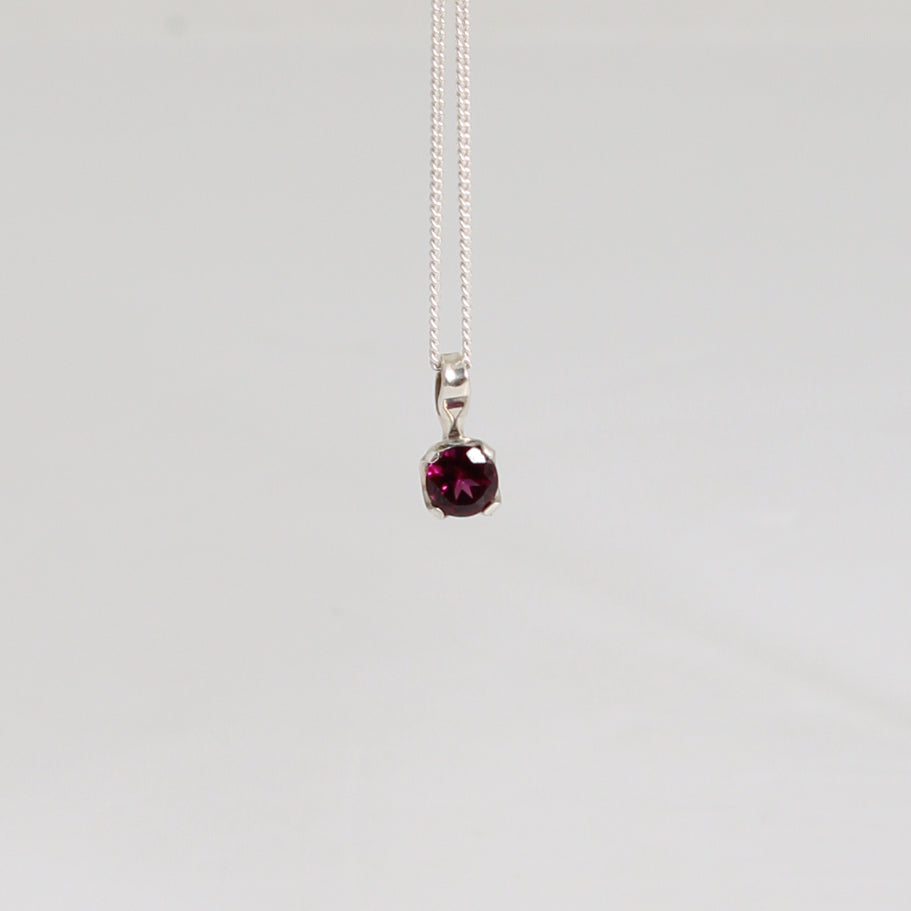 Pendant - Tulip, Garnet