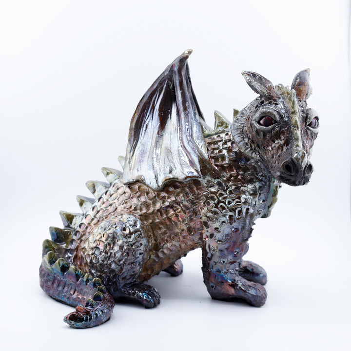 Large Dragon, Sitting
