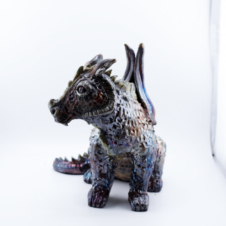Large Dragon, Sitting