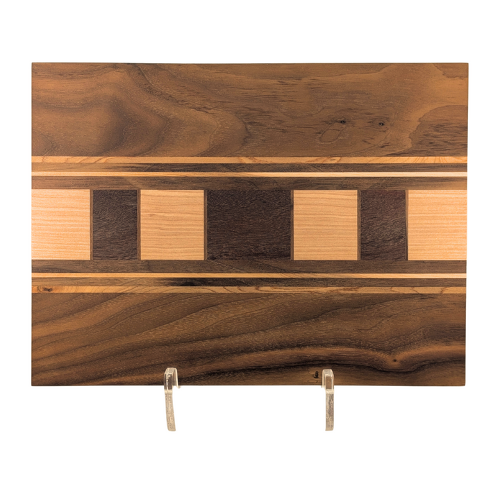 WALNUT WINGS - Serving Board